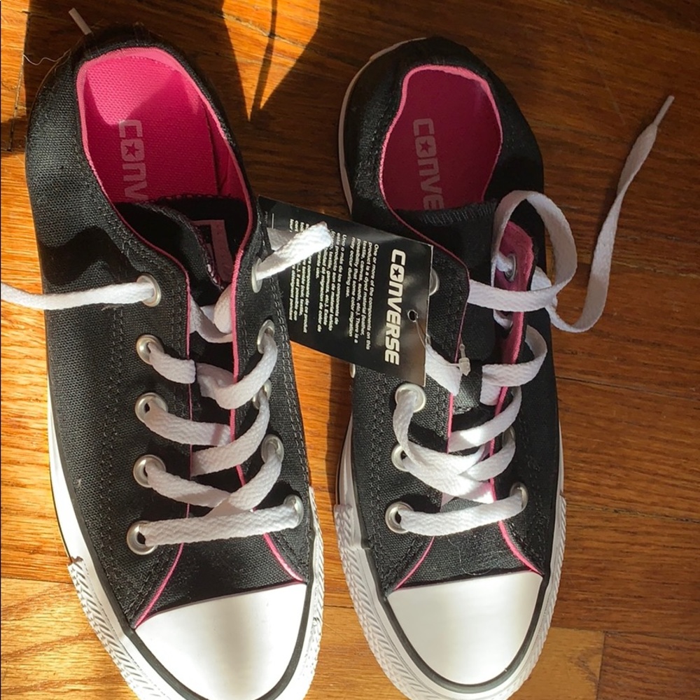 Black Lowtop Converse